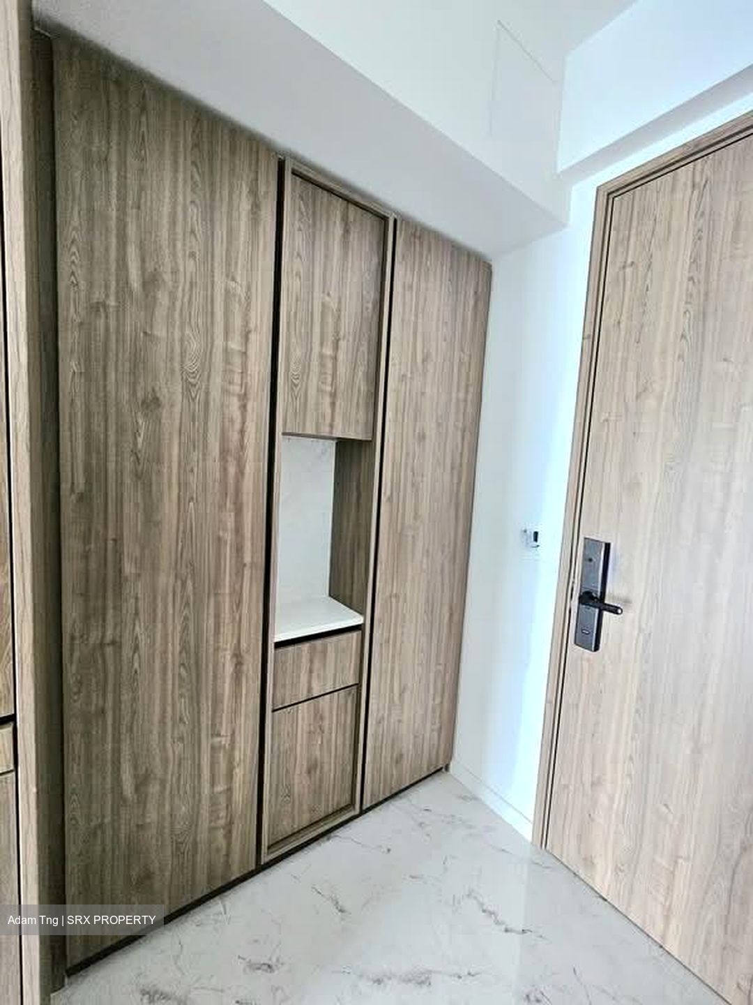 Sceneca Residence (D16), Apartment #558513101